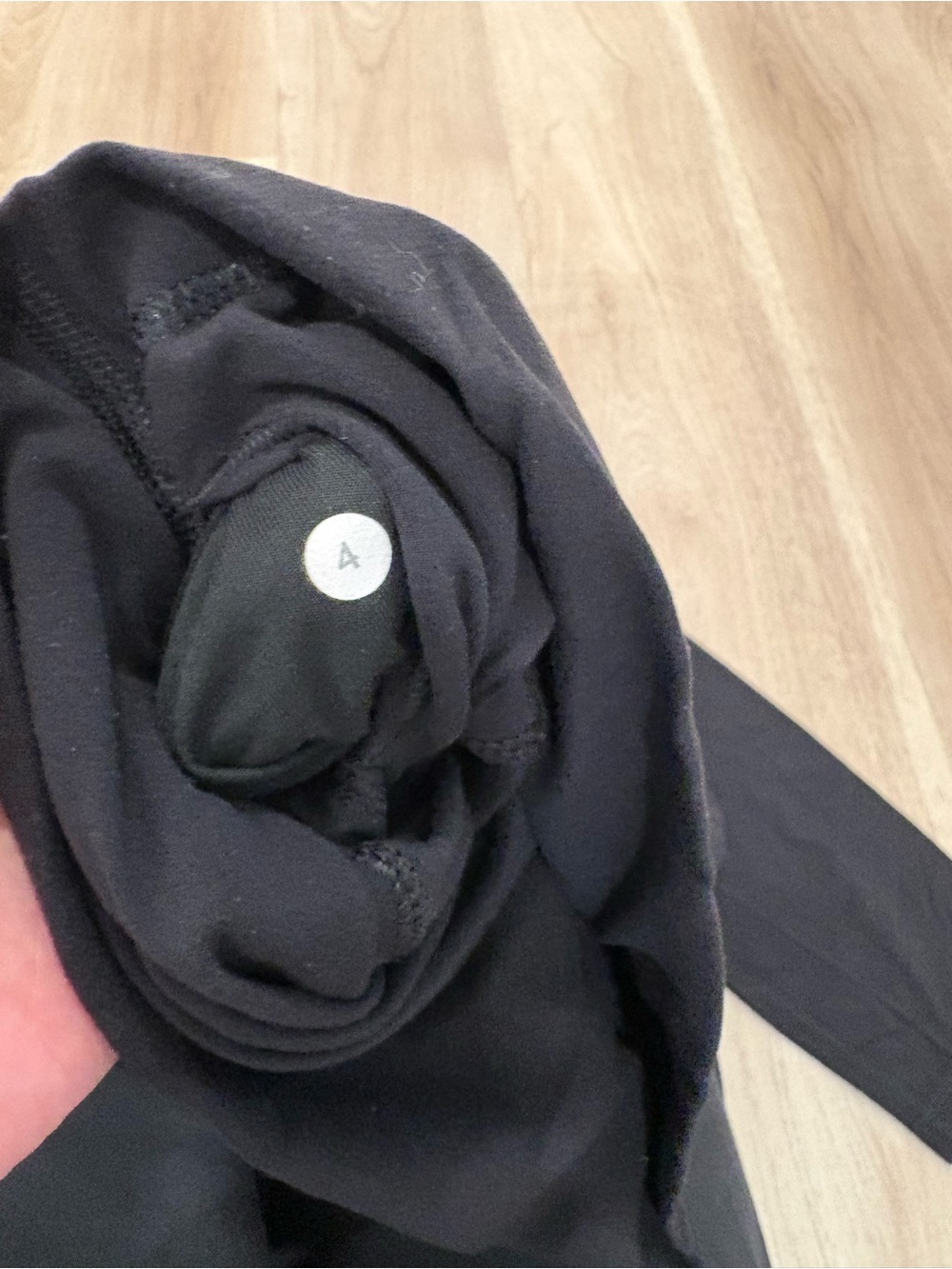Lululemon leggings *Read* - Picture 9 of 9
